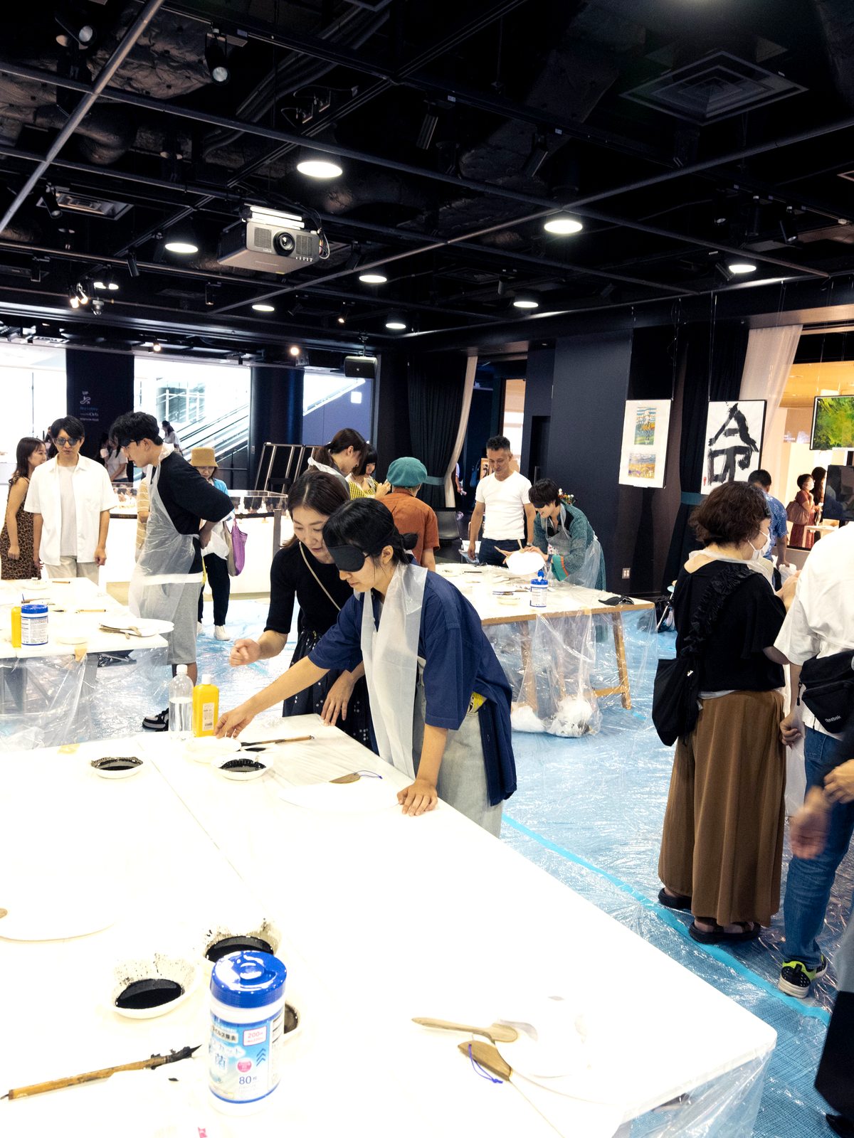 ライブ書道イベントの会場風景